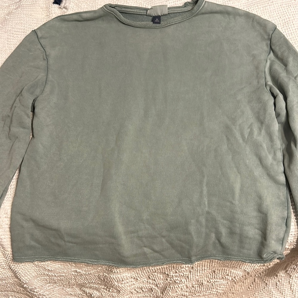 Cropped crew neck